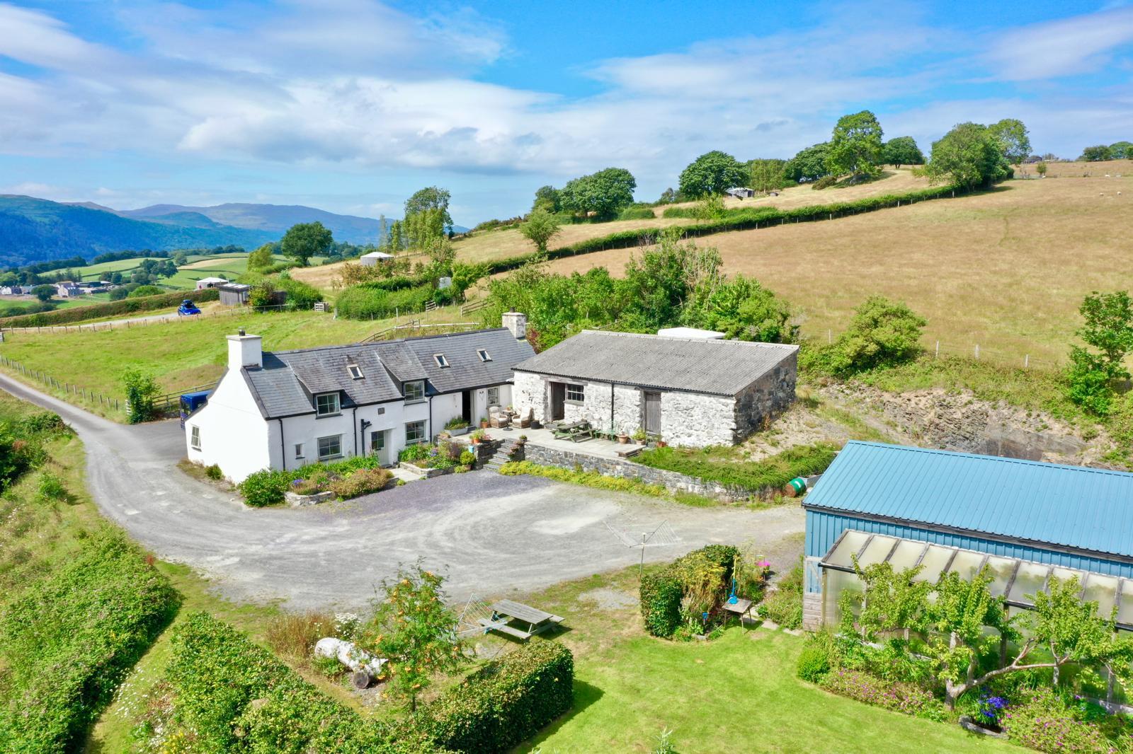 Llanddoged, Llanrwst